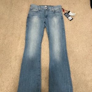NWT True Religion Jeans size 29